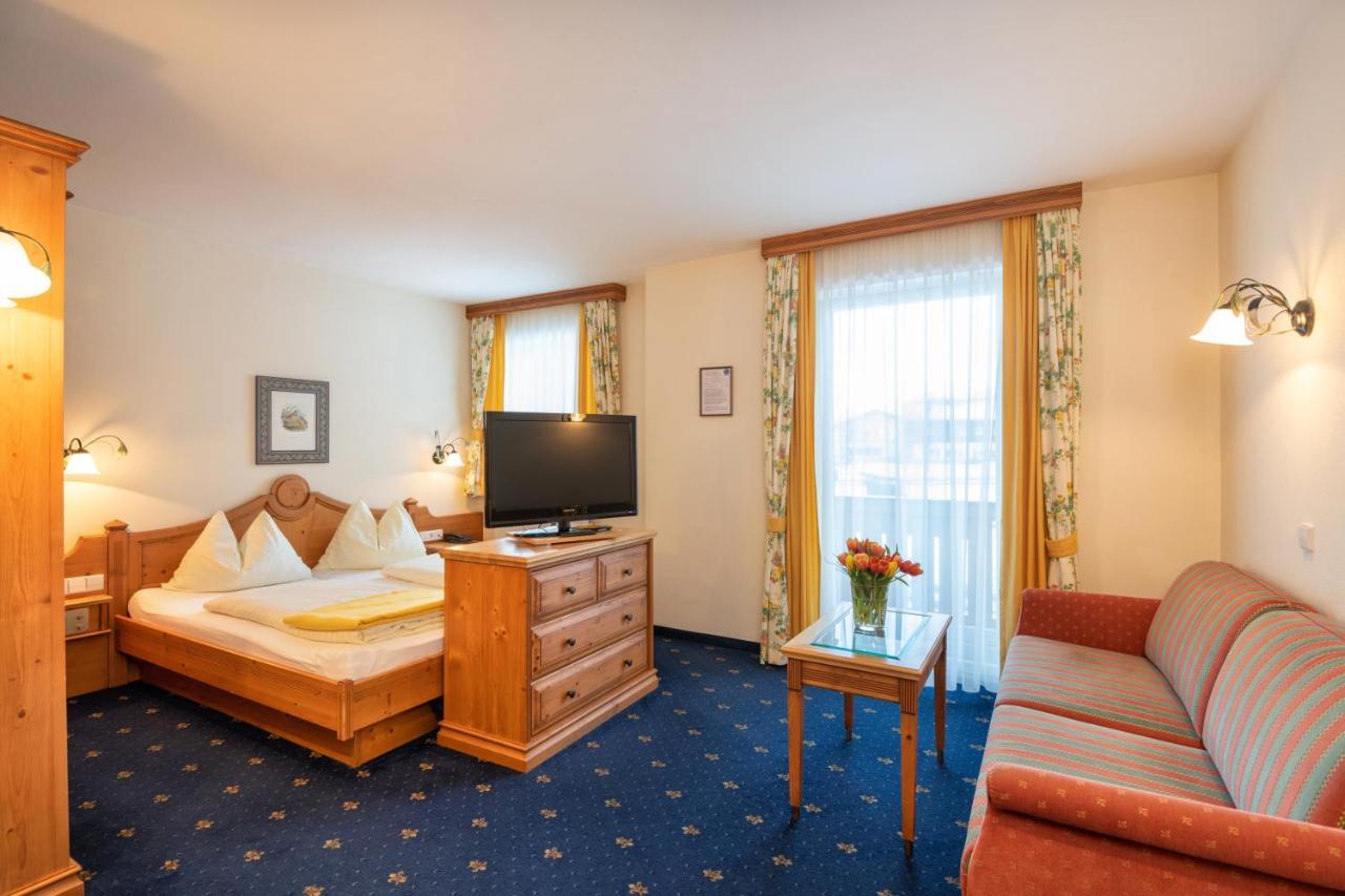 Hotel Hammerwirt - Forellenhof ウンタータウエルン エクステリア 写真