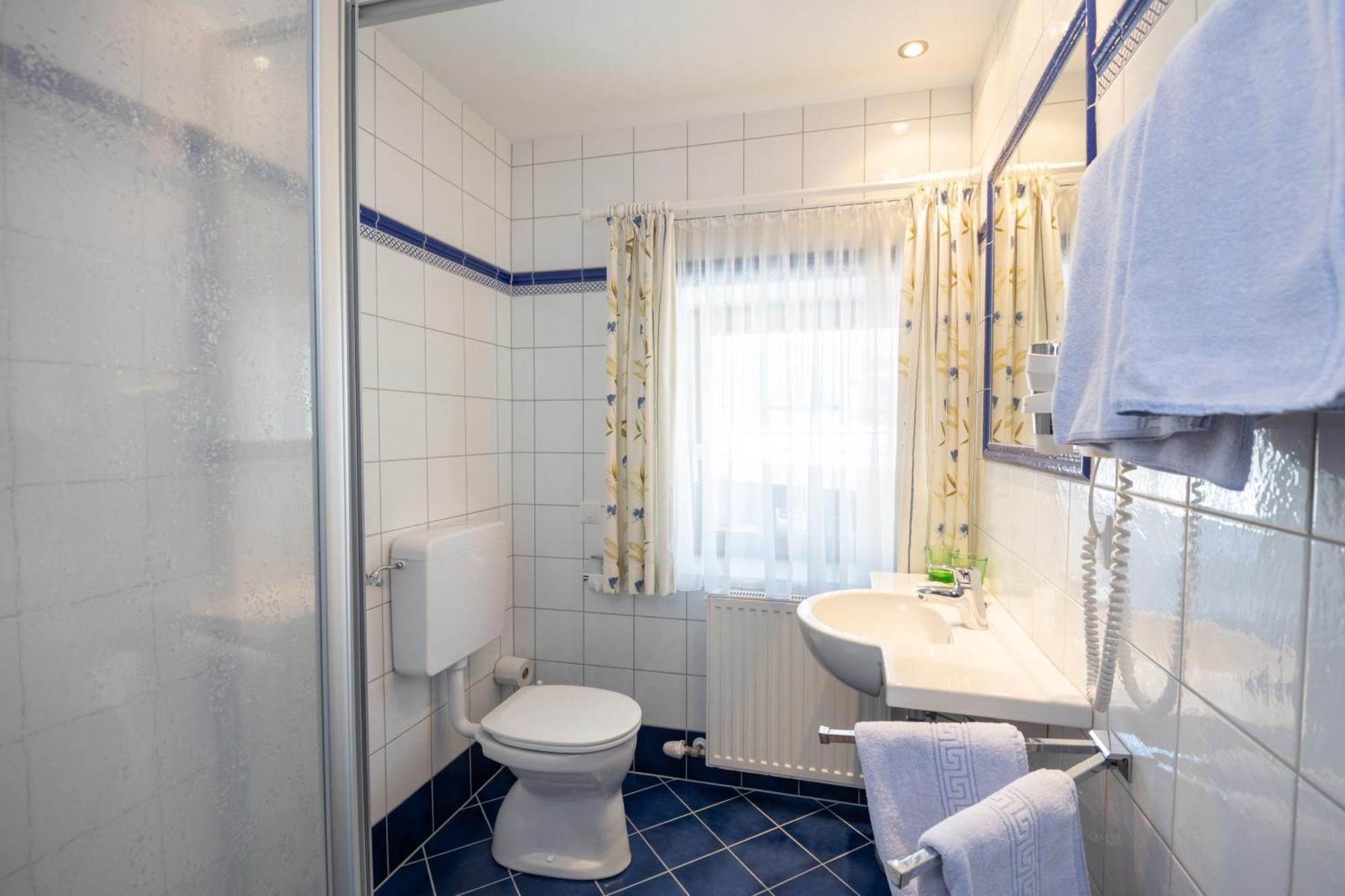 Hotel Hammerwirt - Forellenhof ウンタータウエルン エクステリア 写真
